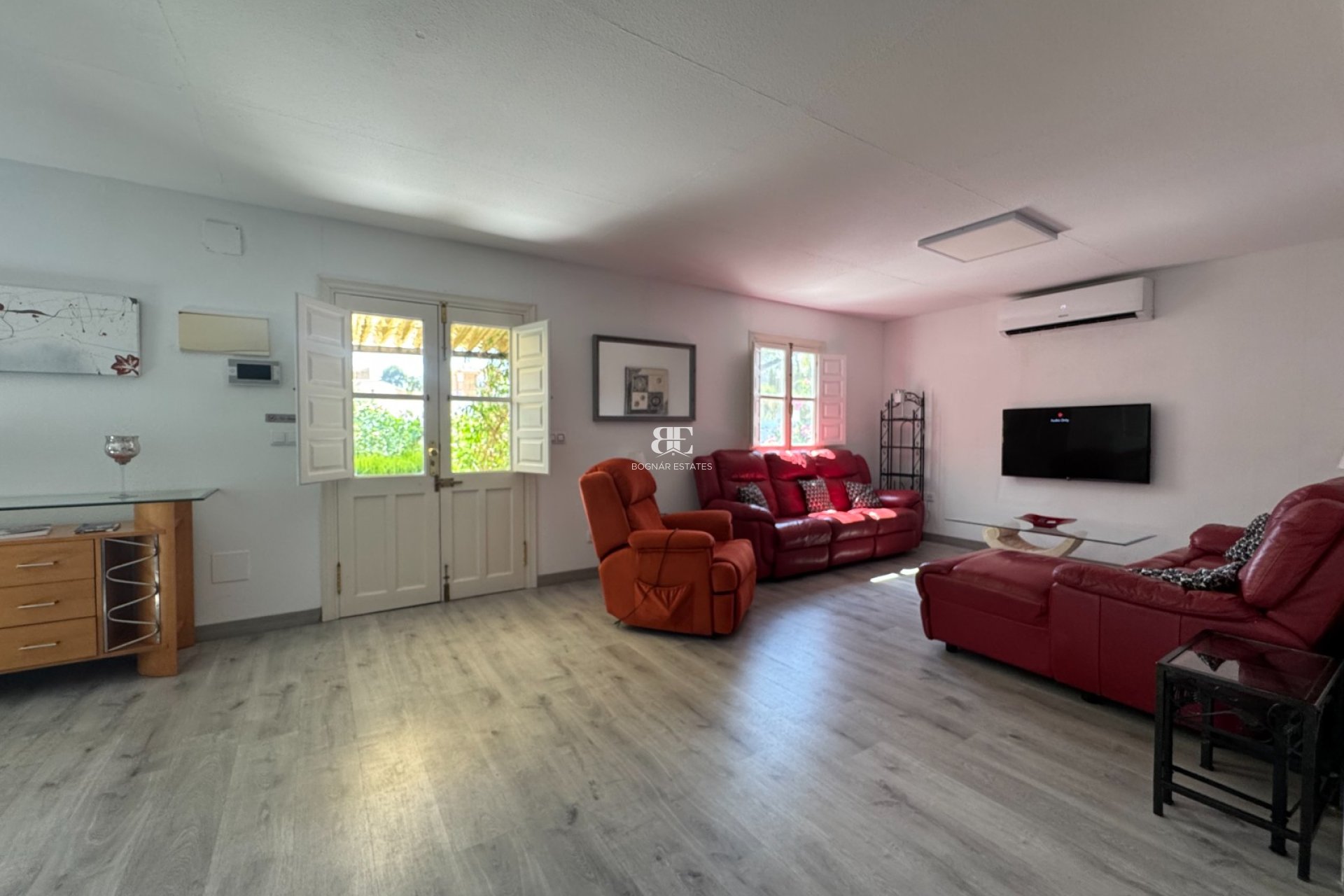 Resale - Villa -
Blanca