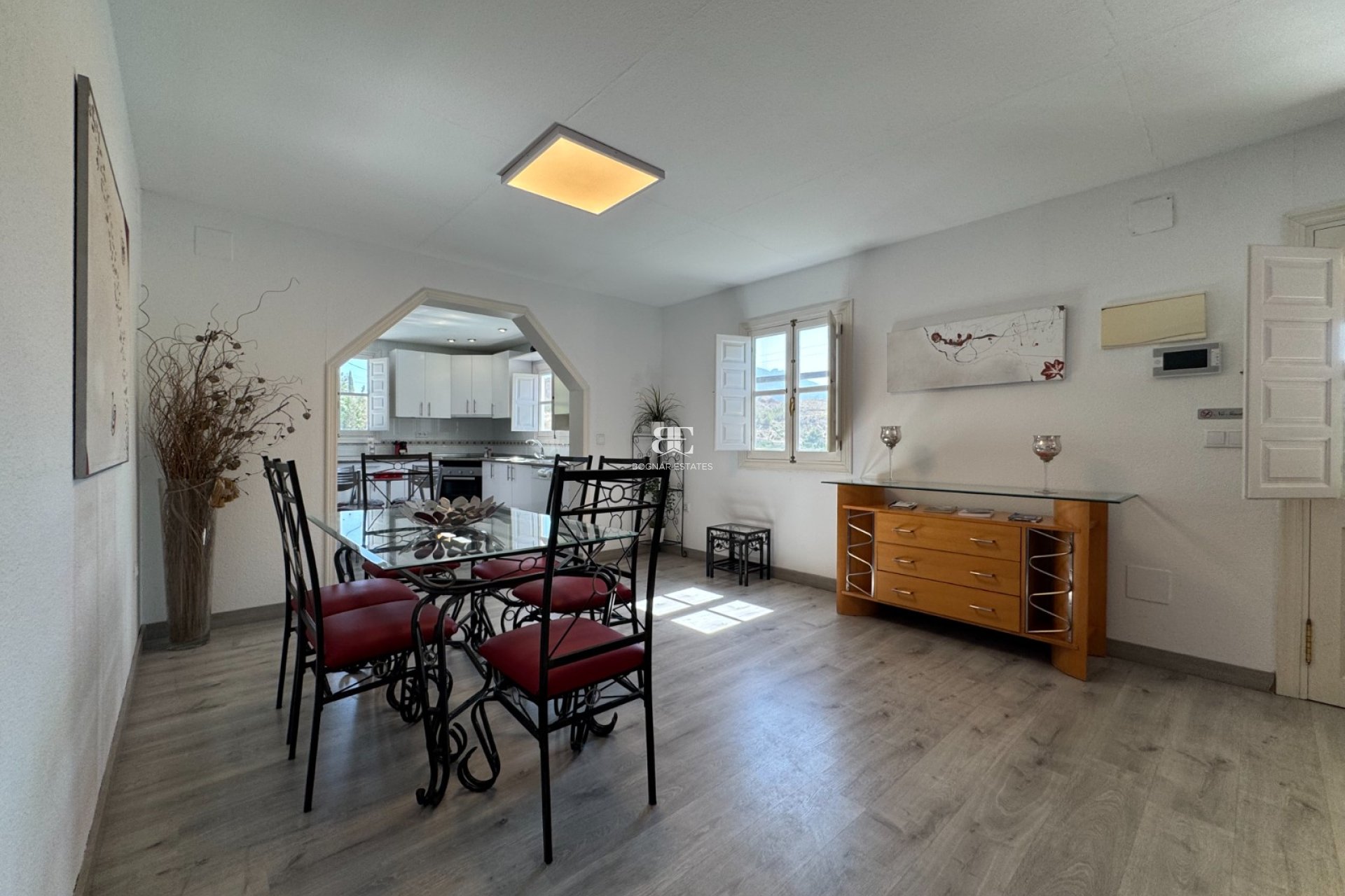 Resale - Villa -
Blanca