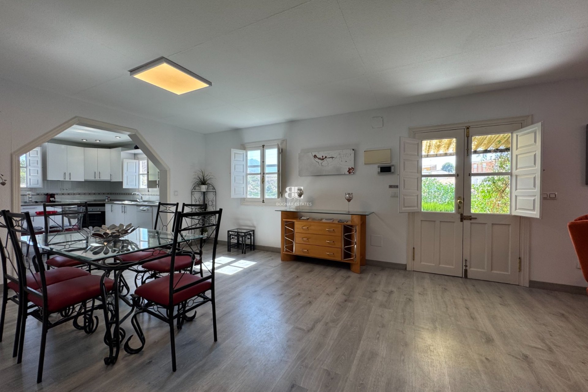 Resale - Villa -
Blanca