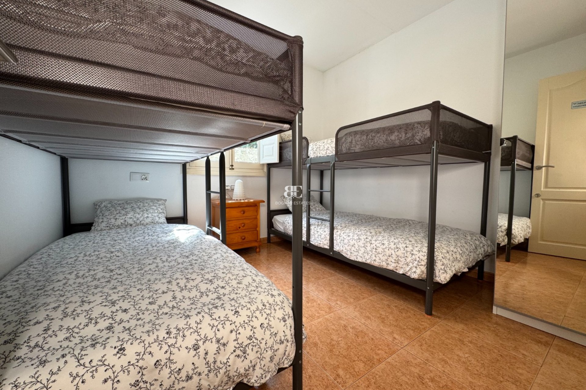 Resale - Villa -
Blanca