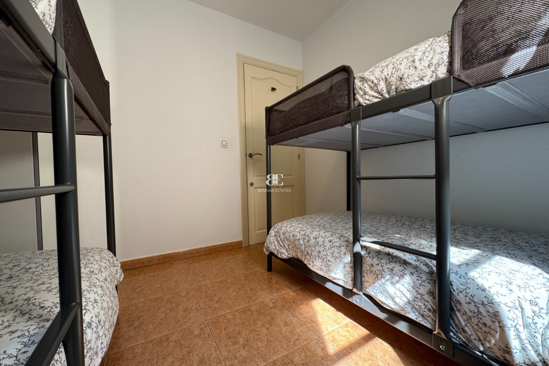 Resale - Villa -
Blanca