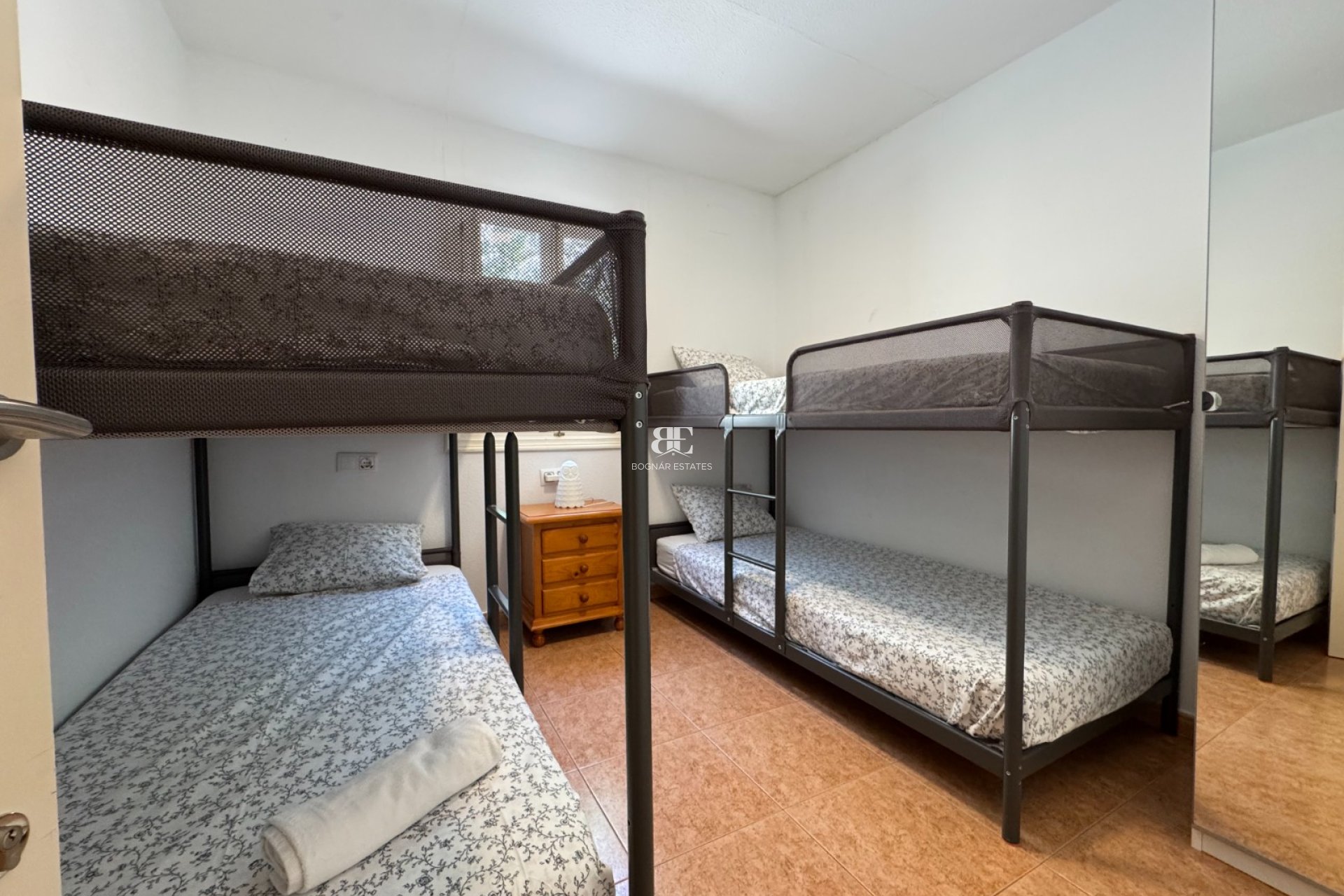 Resale - Villa -
Blanca