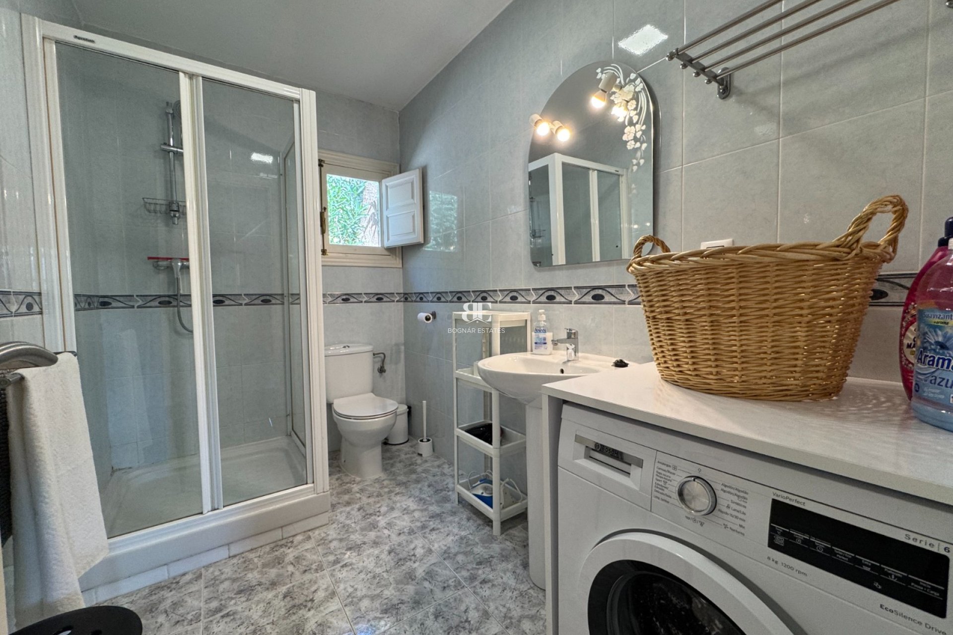 Resale - Villa -
Blanca