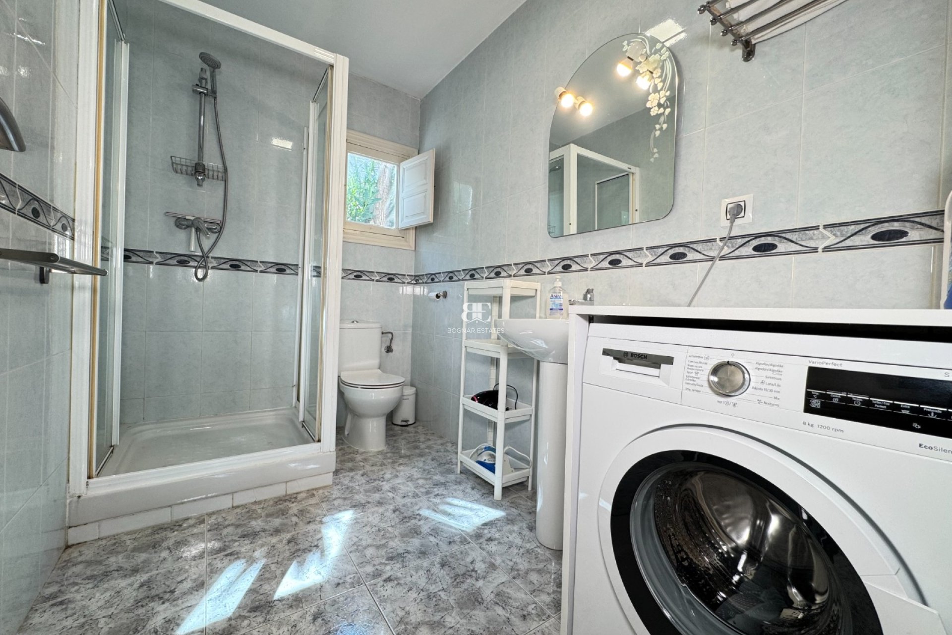 Resale - Villa -
Blanca