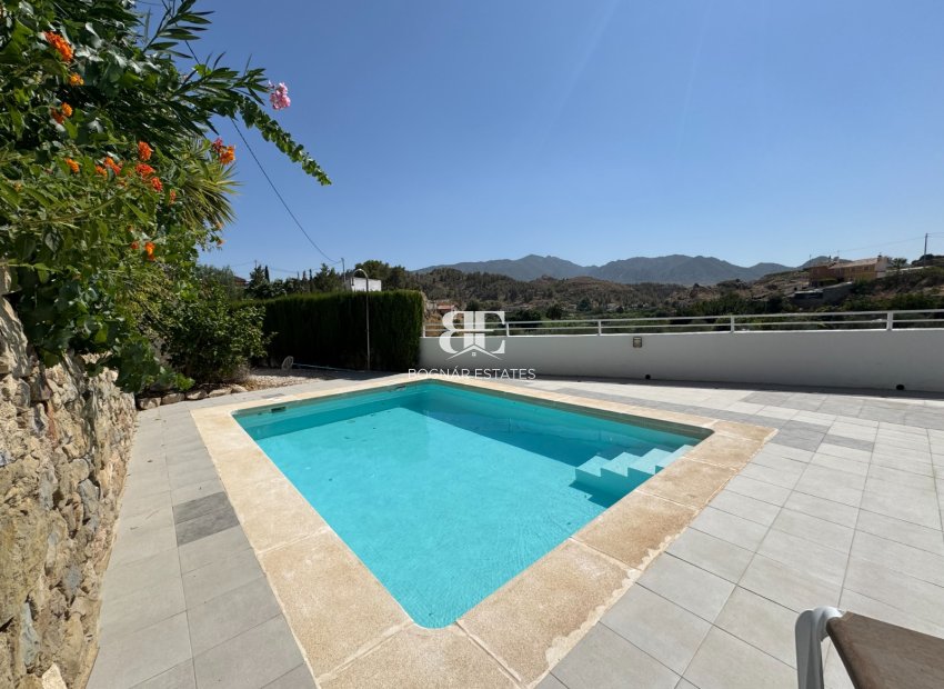 Resale - Villa -
Blanca