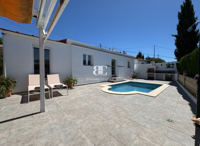 Resale - Villa -
Blanca