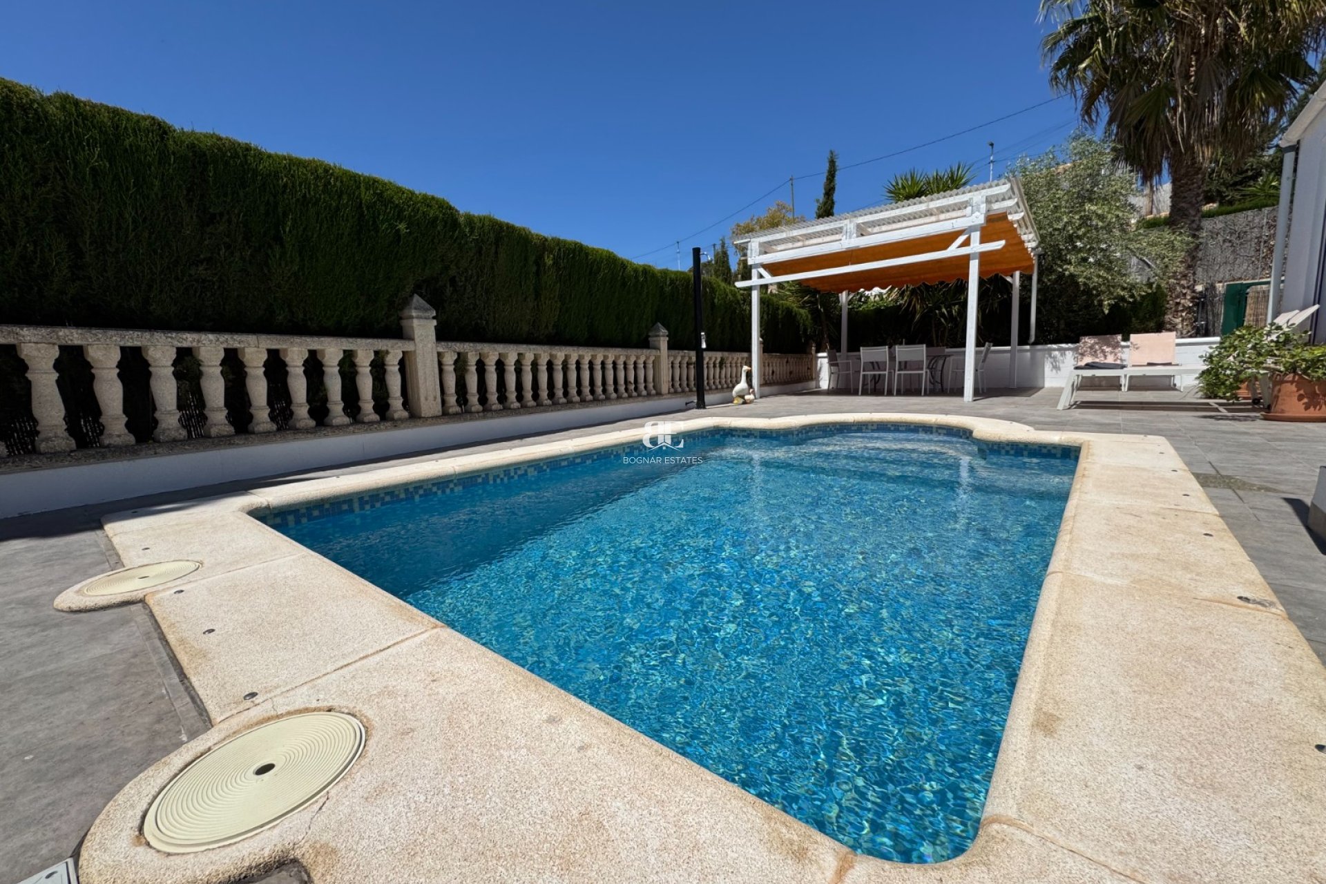 Resale - Villa -
Blanca