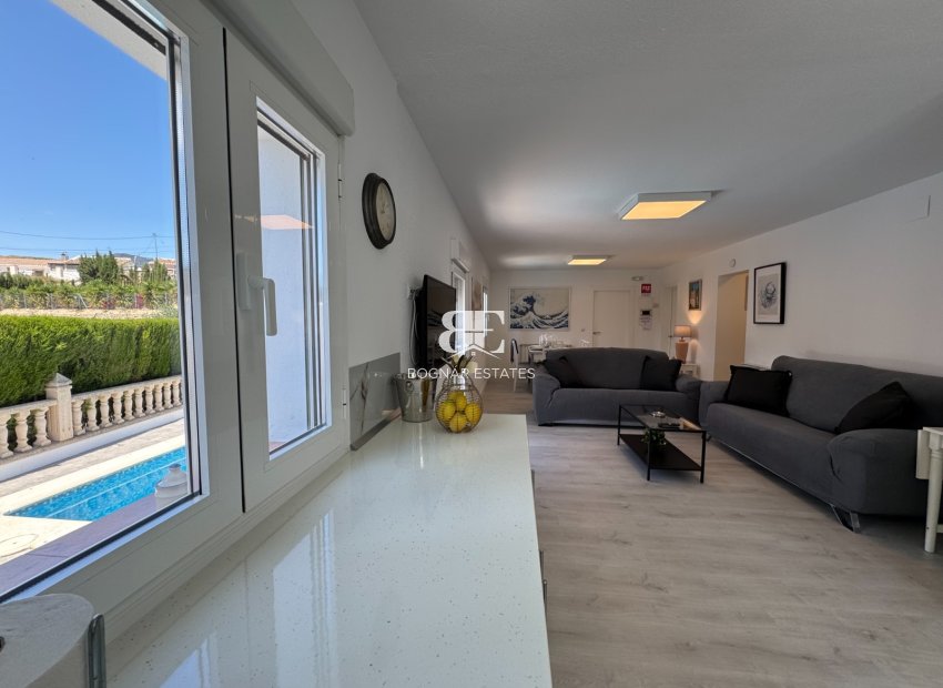 Resale - Villa -
Blanca