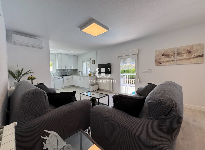 Resale - Villa -
Blanca