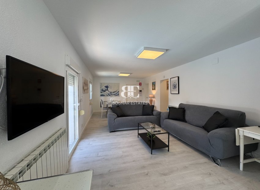 Resale - Villa -
Blanca