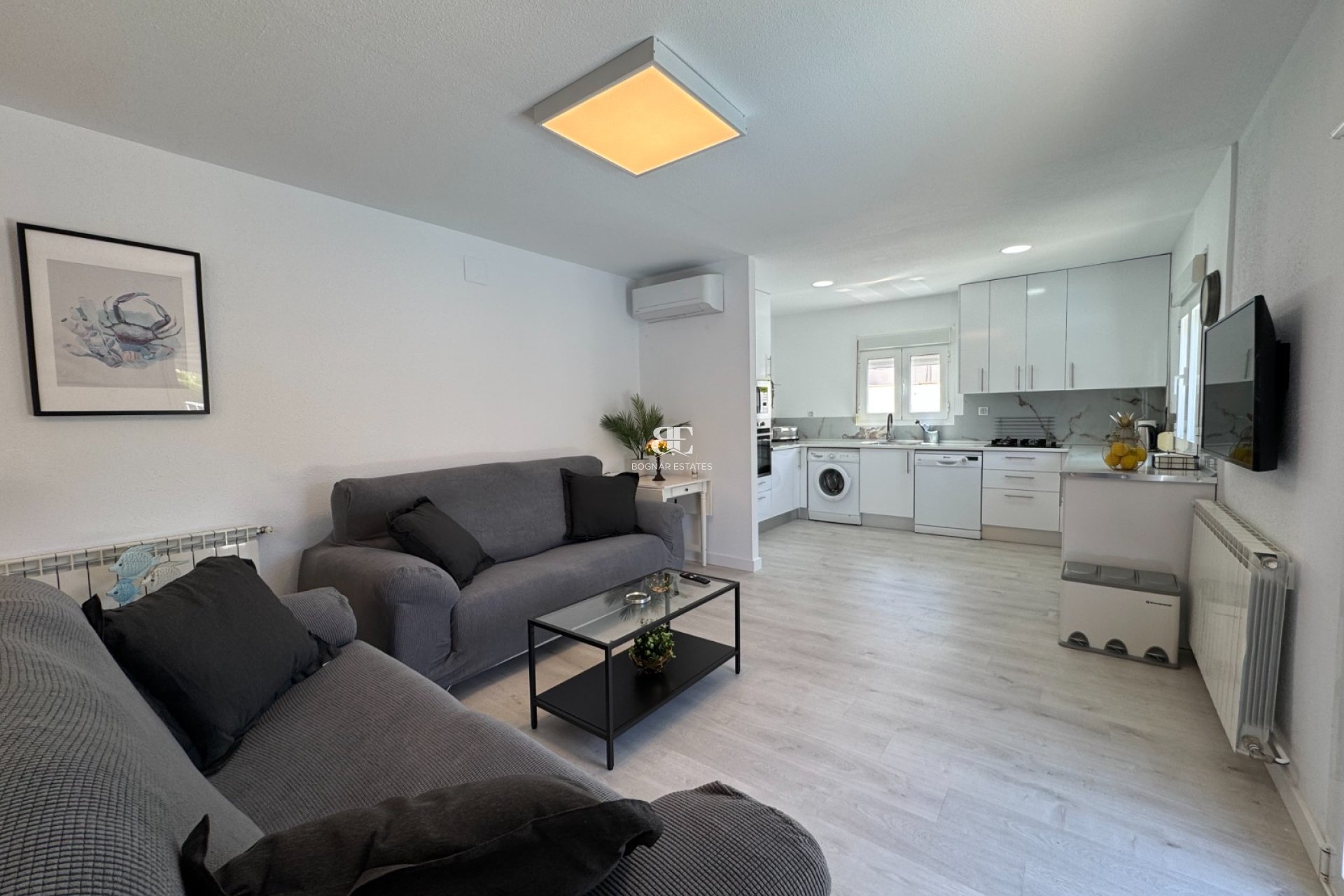 Resale - Villa -
Blanca