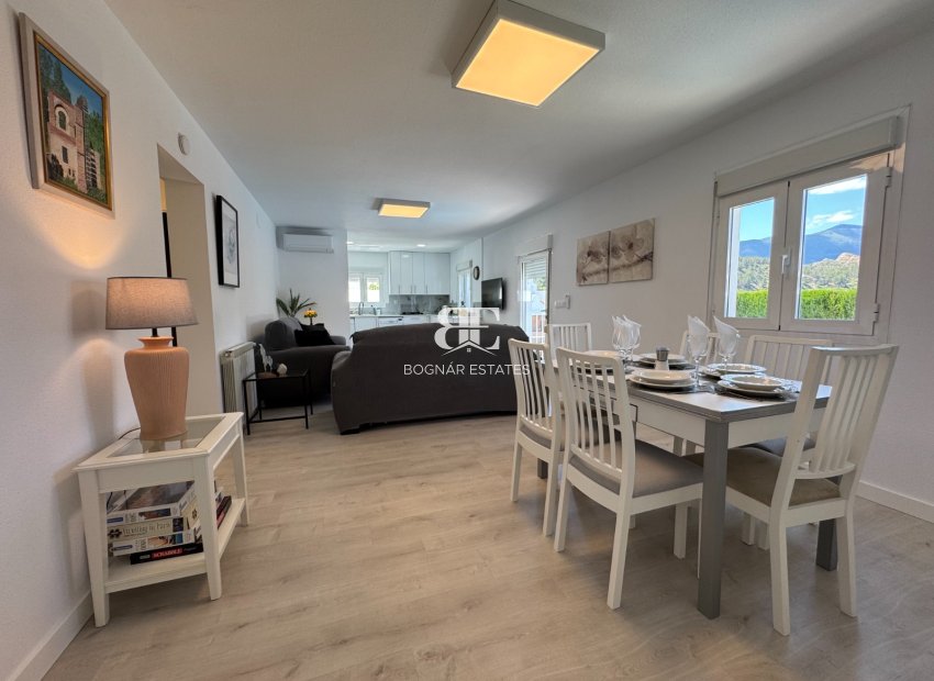 Resale - Villa -
Blanca