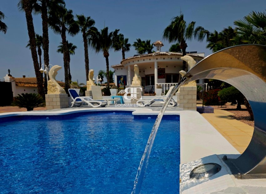 Resale - Villa -
Catral