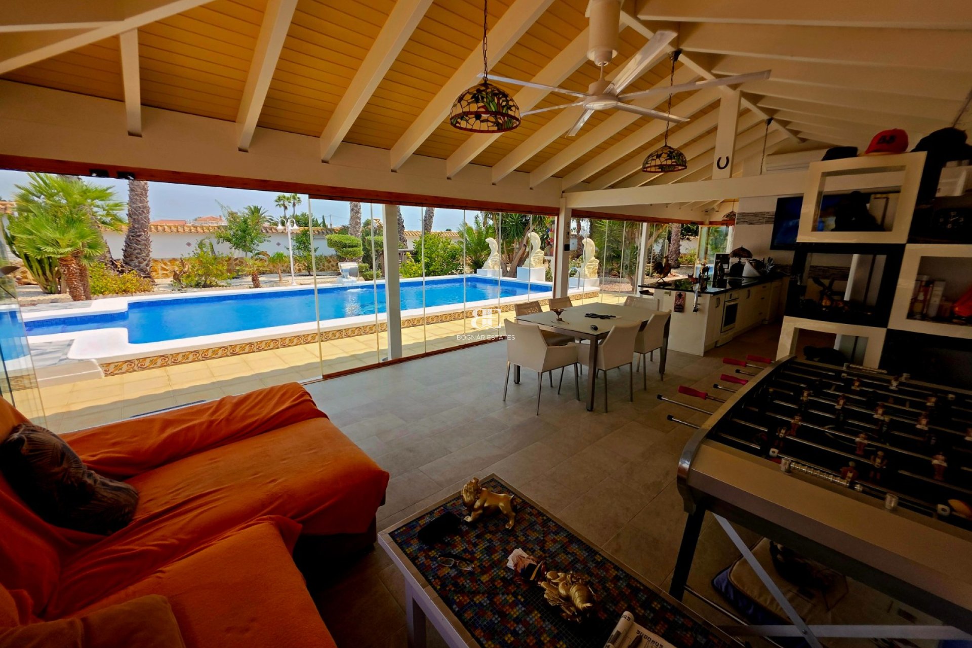 Resale - Villa -
Catral