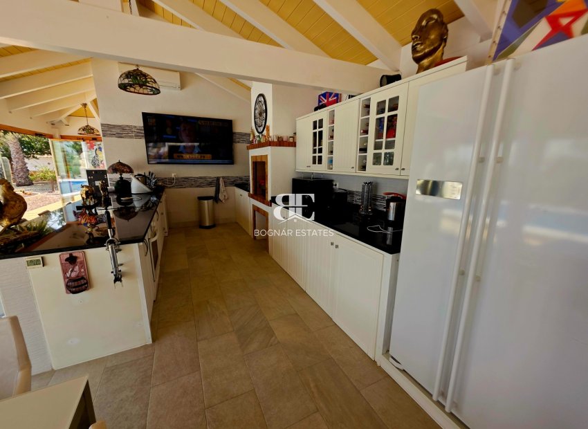 Resale - Villa -
Catral