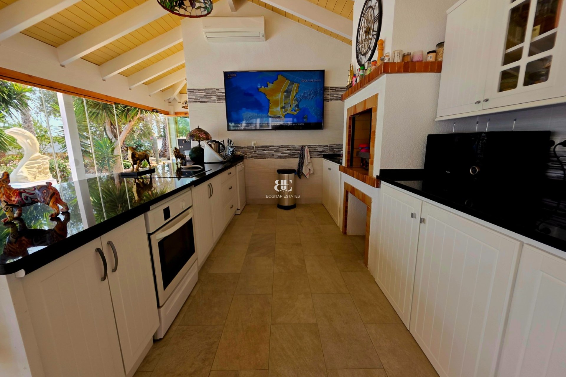 Resale - Villa -
Catral