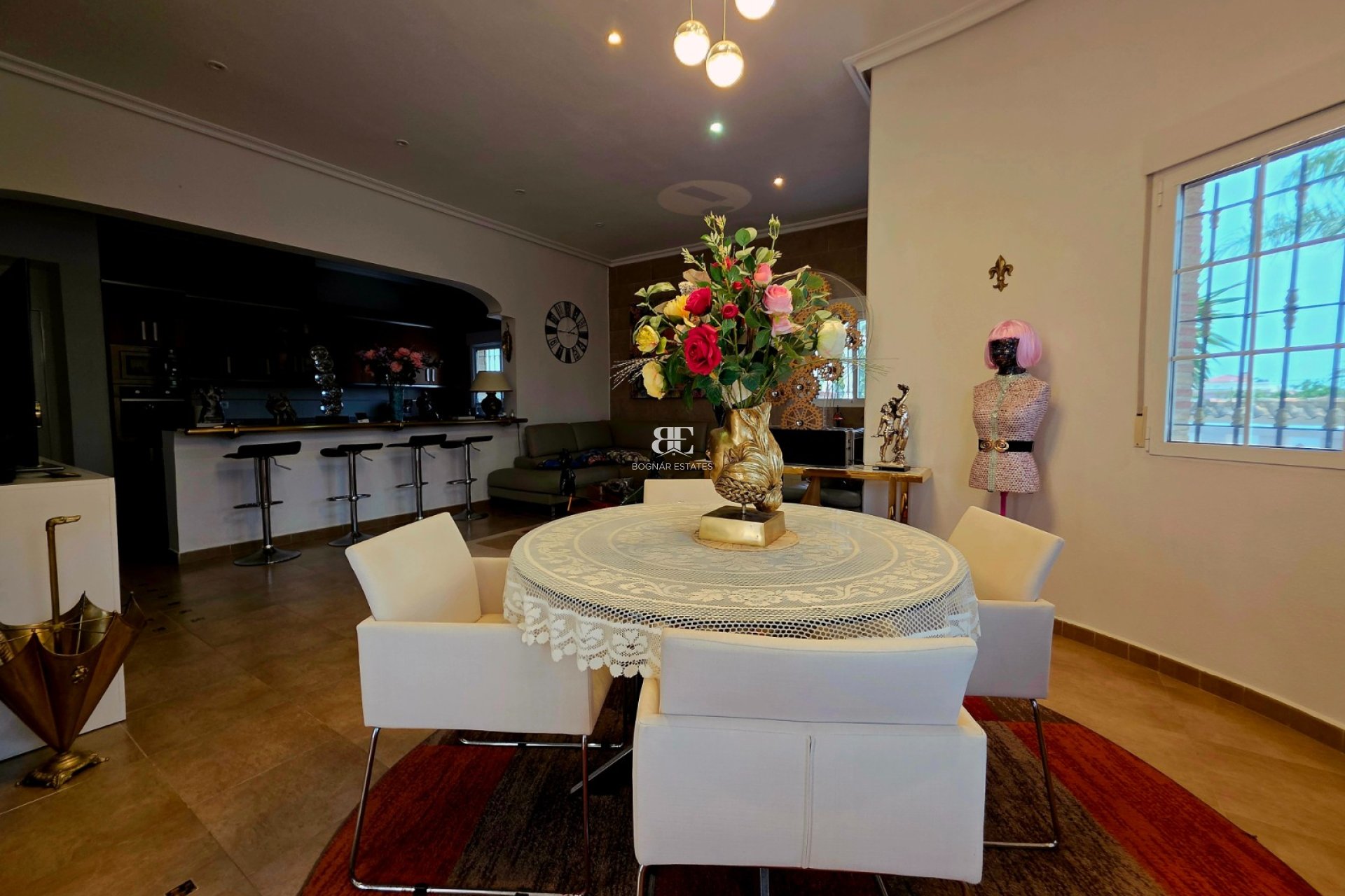 Resale - Villa -
Catral