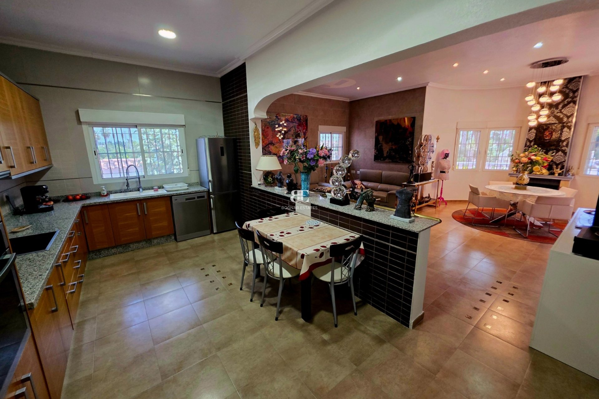 Resale - Villa -
Catral