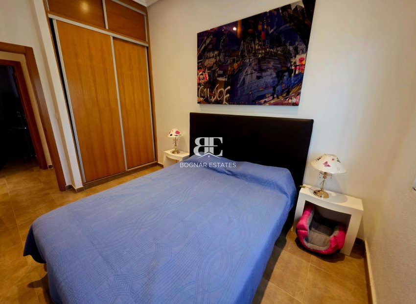 Resale - Villa -
Catral