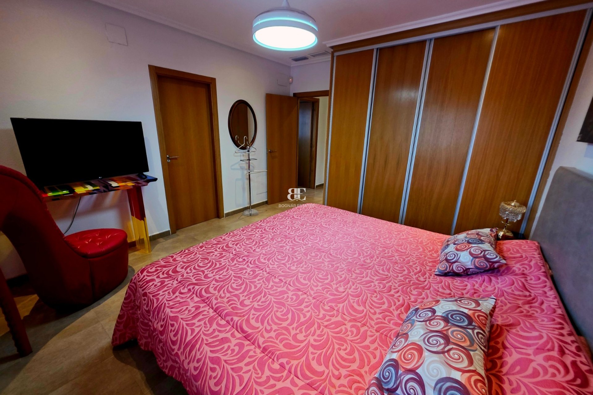 Resale - Villa -
Catral