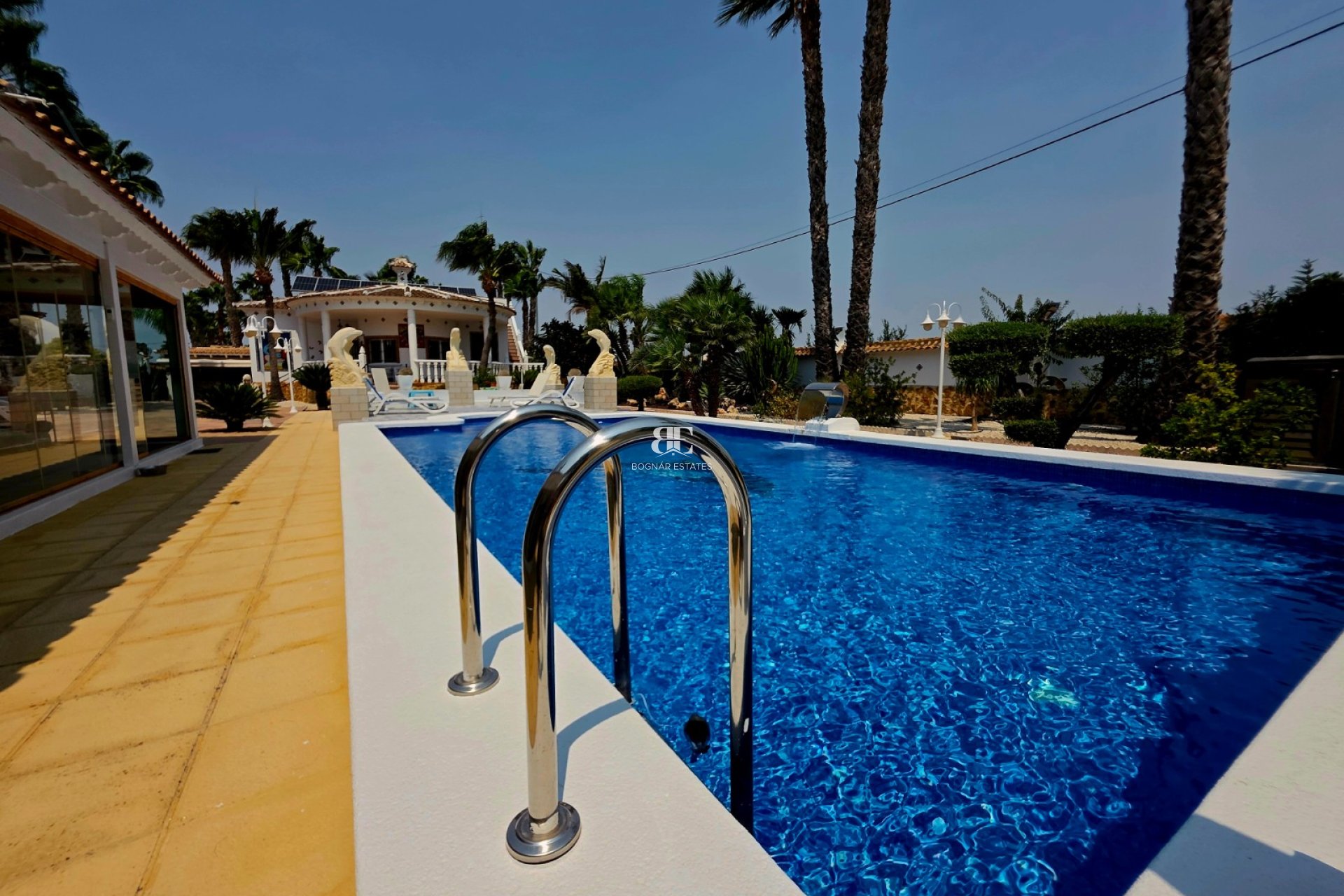 Resale - Villa -
Catral