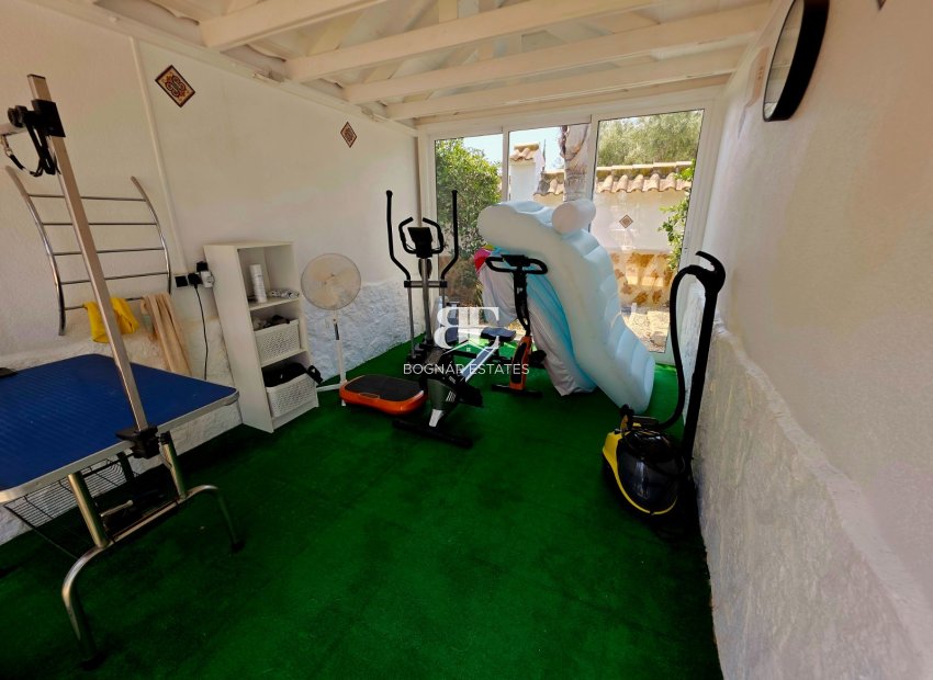 Resale - Villa -
Catral
