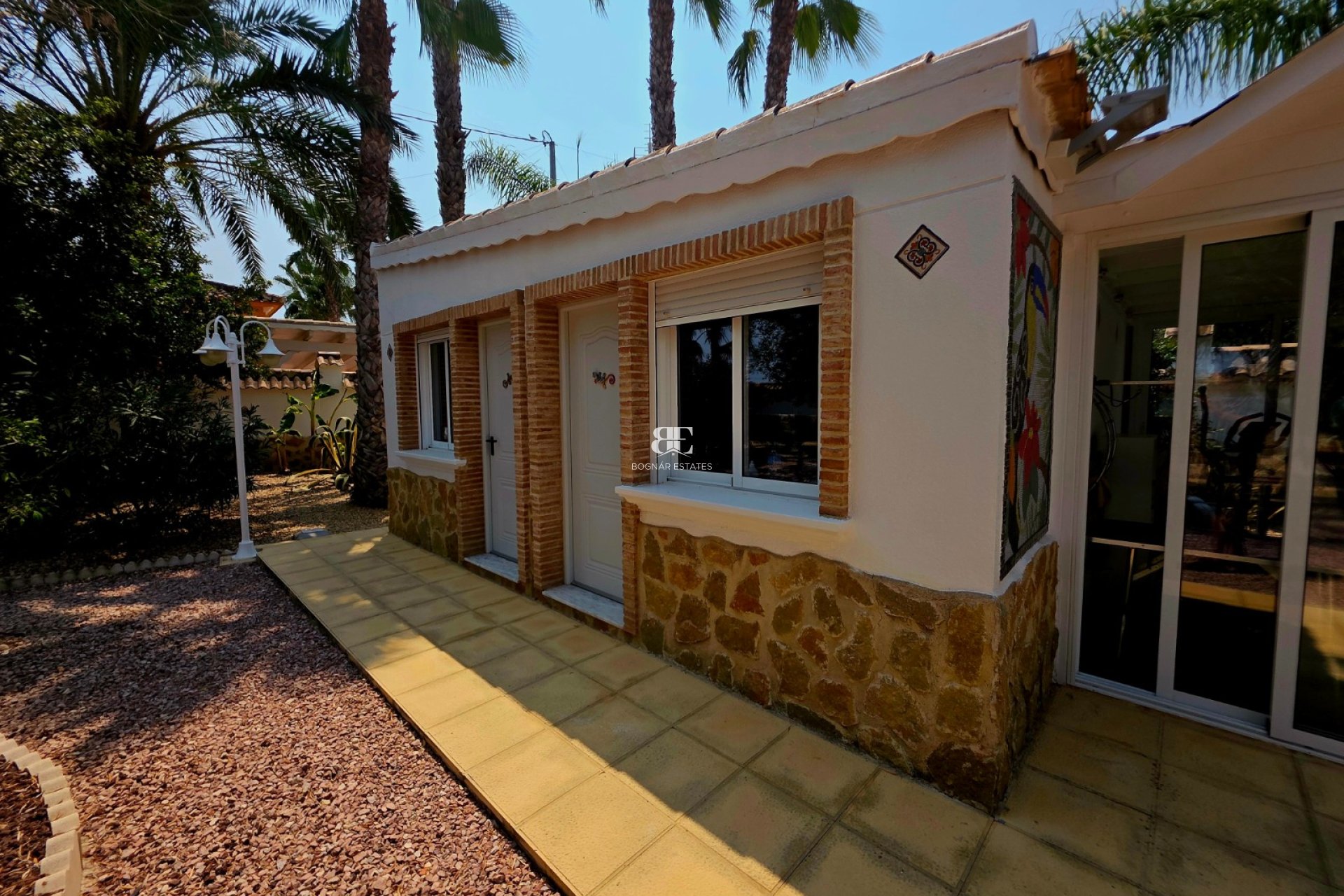 Resale - Villa -
Catral