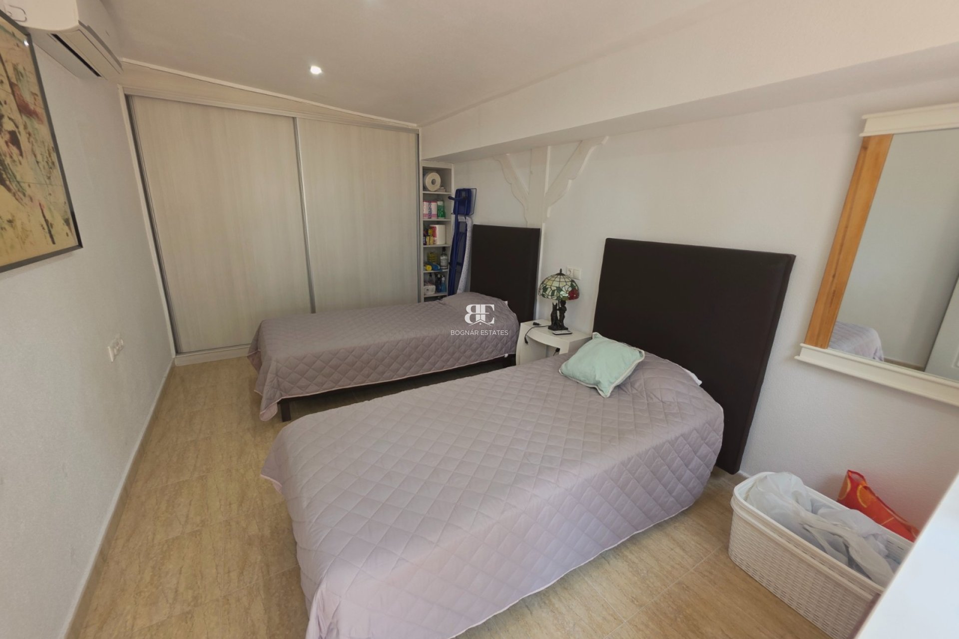 Resale - Villa -
Catral