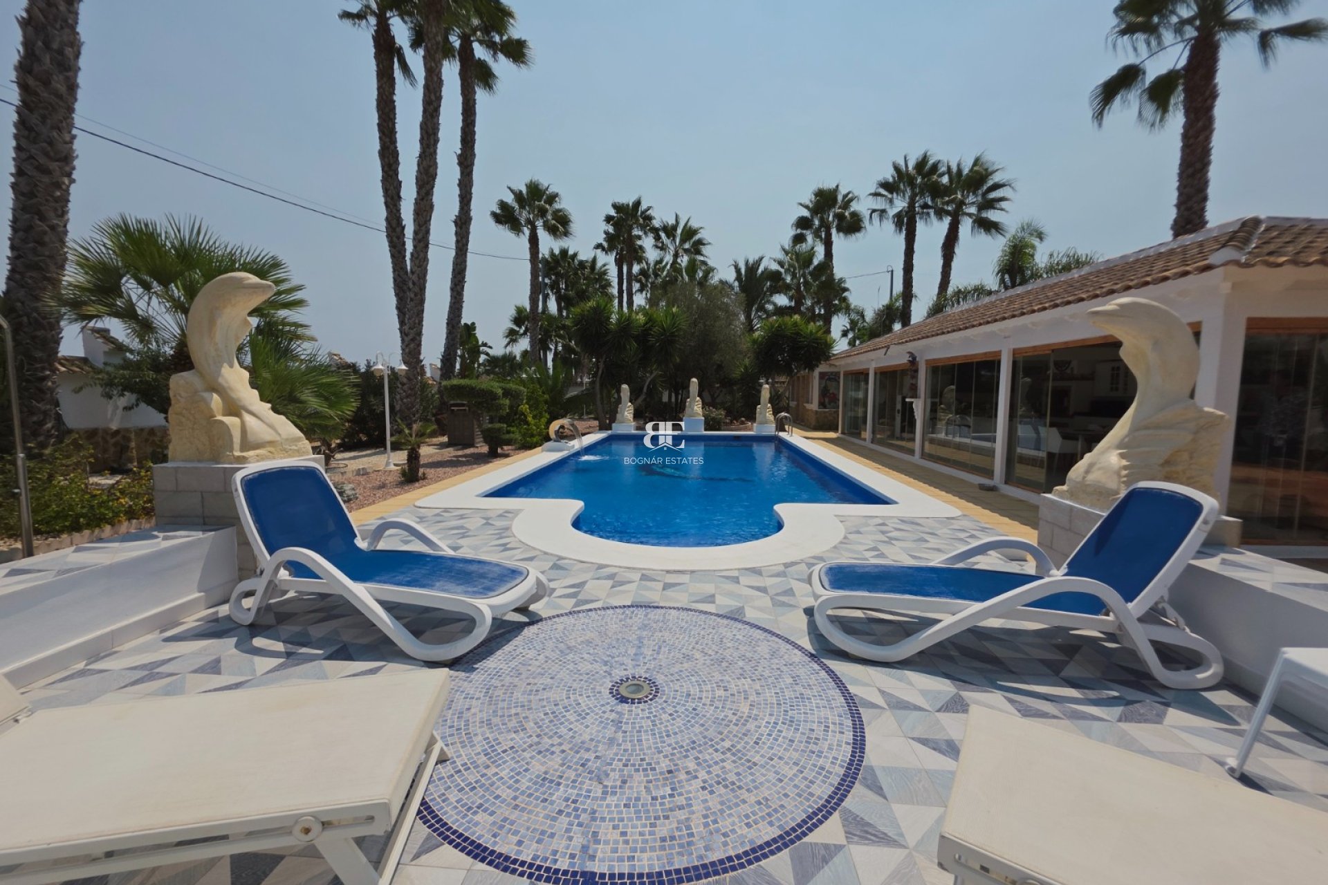 Resale - Villa -
Catral