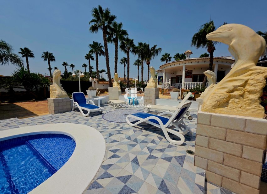 Resale - Villa -
Catral