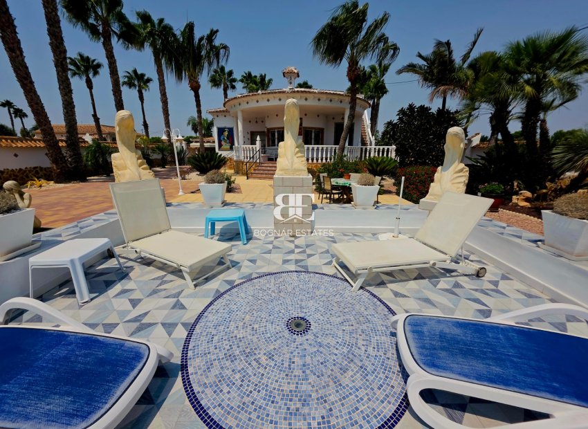 Resale - Villa -
Catral