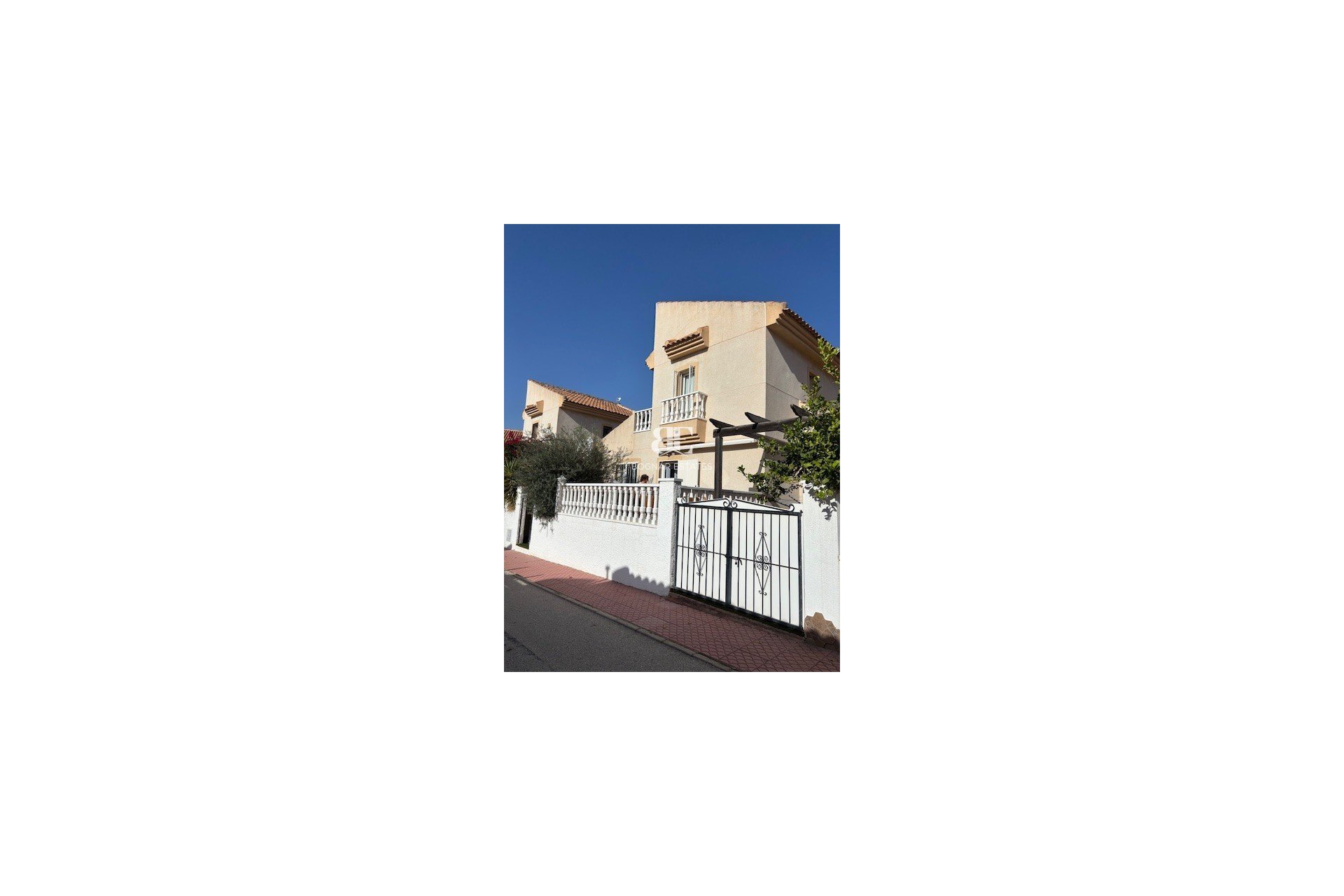 Resale - Villa -
Ciudad Quesada - Airstrip