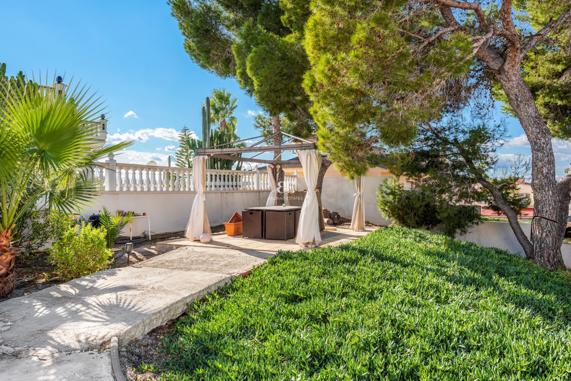 Resale - Villa -
Ciudad Quesada - Central Quesada