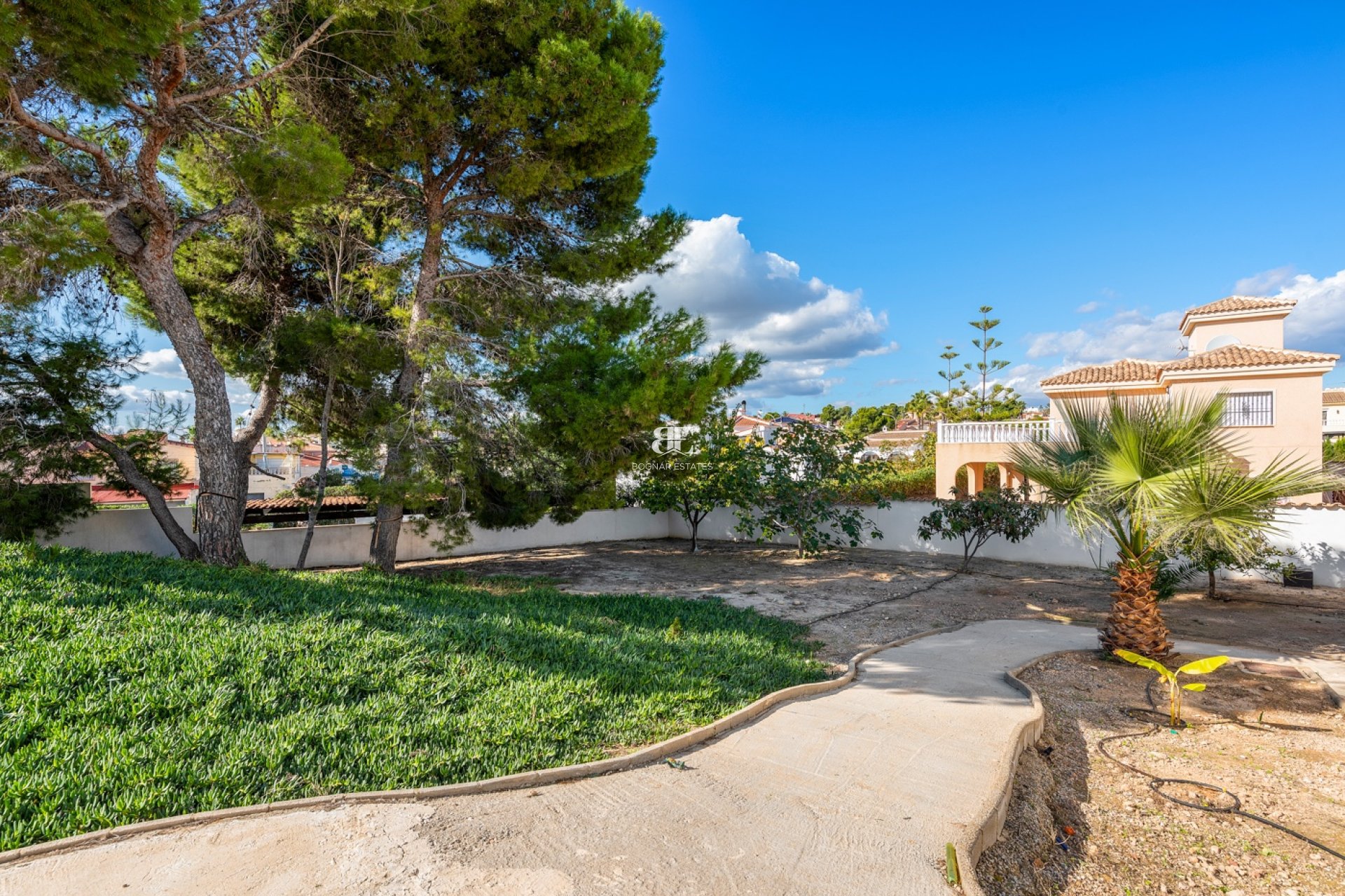 Resale - Villa -
Ciudad Quesada - Central Quesada