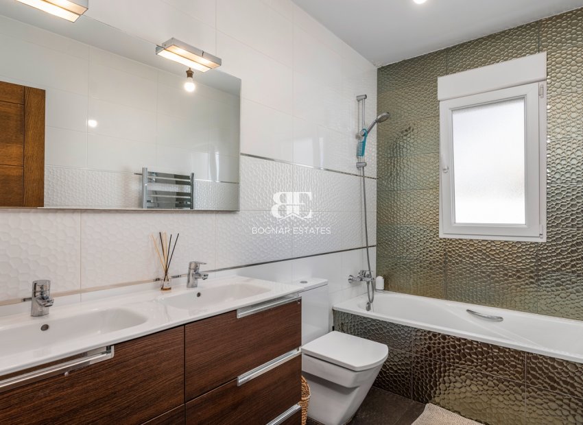 Resale - Villa -
Ciudad Quesada - Central Quesada