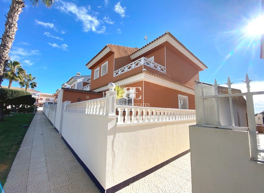 Resale - Villa -
Ciudad Quesada - Doña Pepa