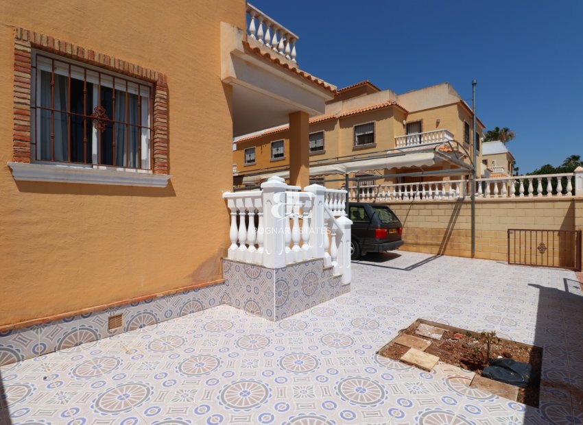 Resale - Villa -
Ciudad Quesada - Lo Marabú