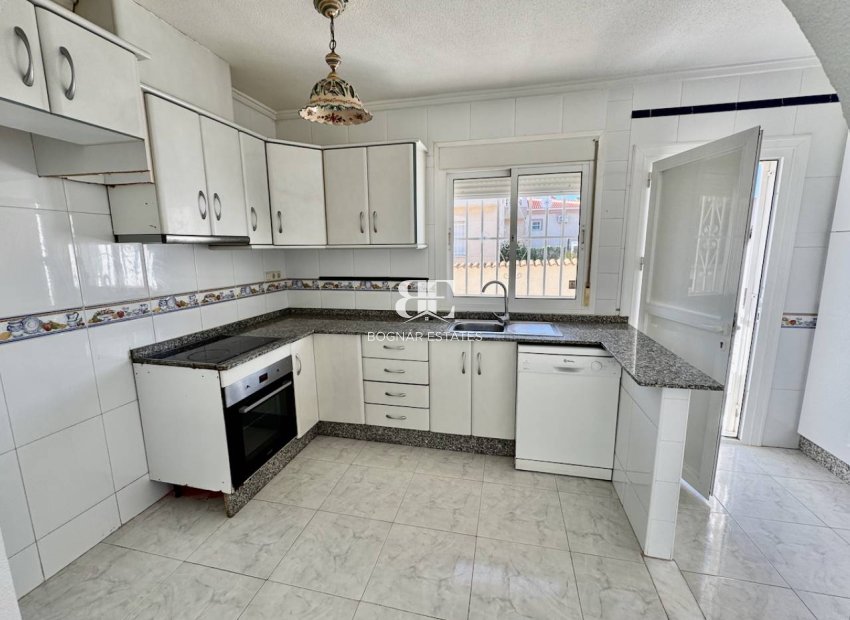 Resale - Villa -
Ciudad Quesada - Lo Pepin