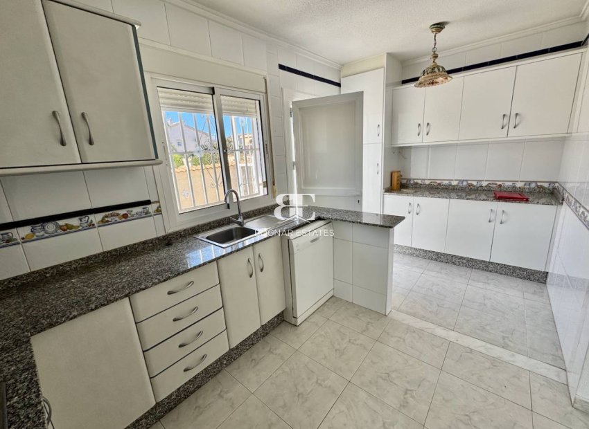 Resale - Villa -
Ciudad Quesada - Lo Pepin