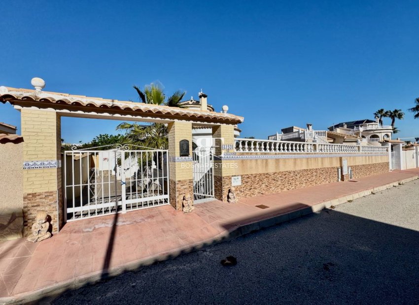 Resale - Villa -
Ciudad Quesada - Lo Pepin