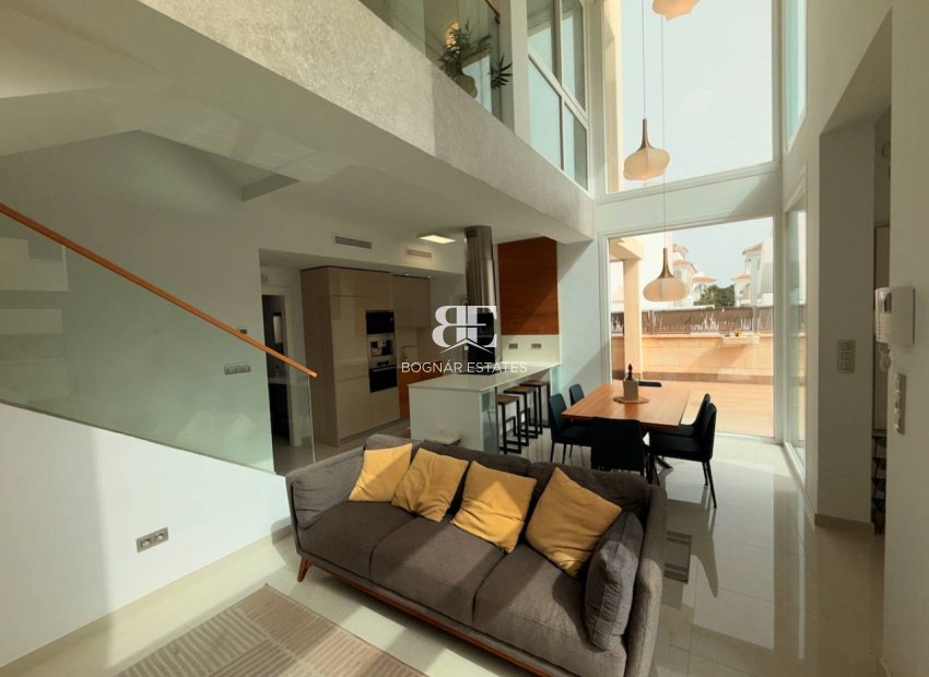 Resale - Villa -
Ciudad Quesada - Pueblo Bravo