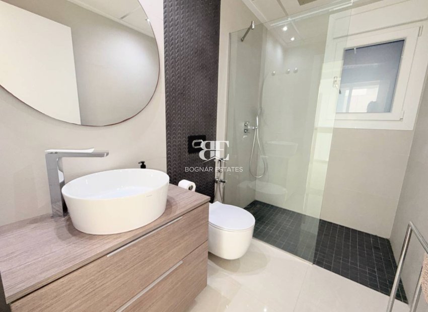 Resale - Villa -
Ciudad Quesada - Pueblo Bravo