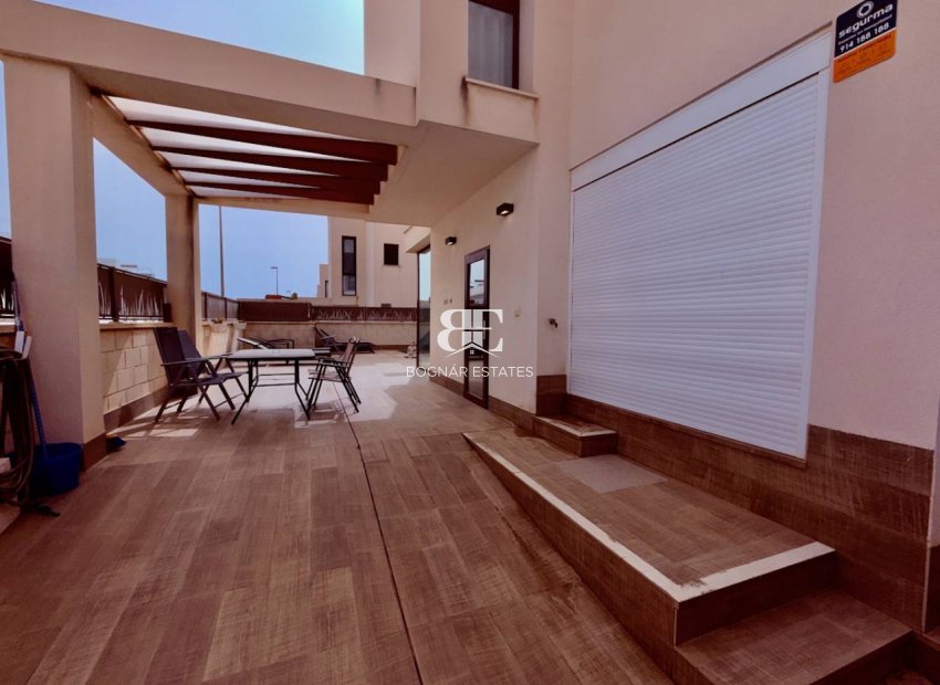 Resale - Villa -
Ciudad Quesada - Pueblo Bravo