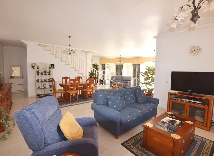 Resale - Villa -
Ciudad Quesada - Pueblo Bravo