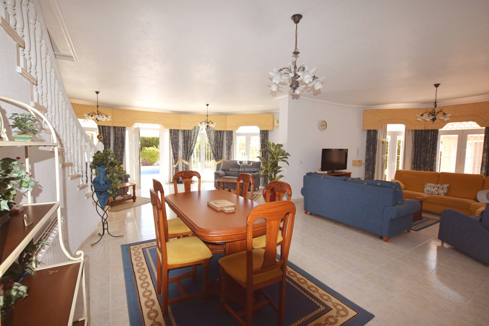 Resale - Villa -
Ciudad Quesada - Pueblo Bravo