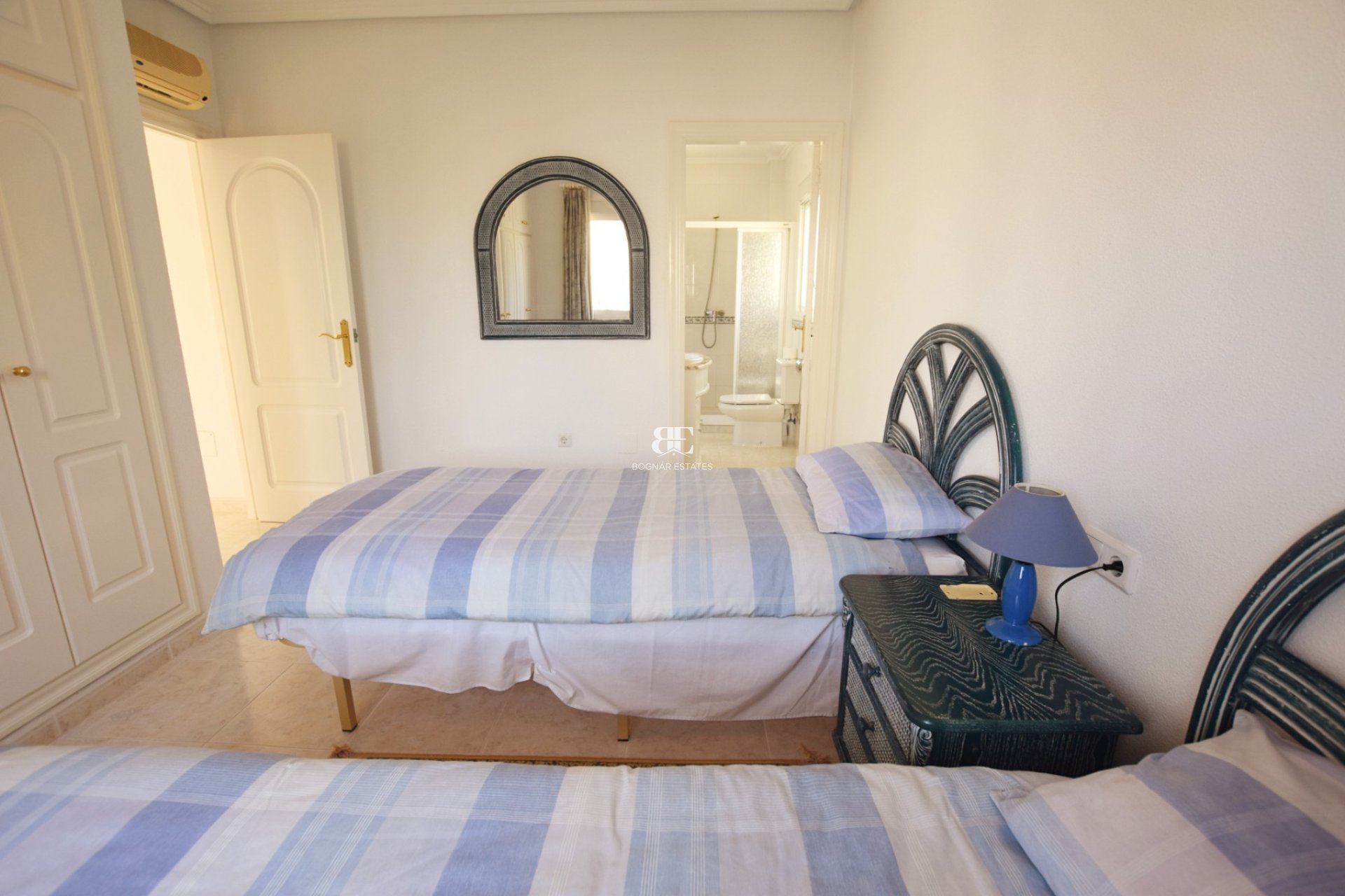 Resale - Villa -
Ciudad Quesada - Pueblo Bravo