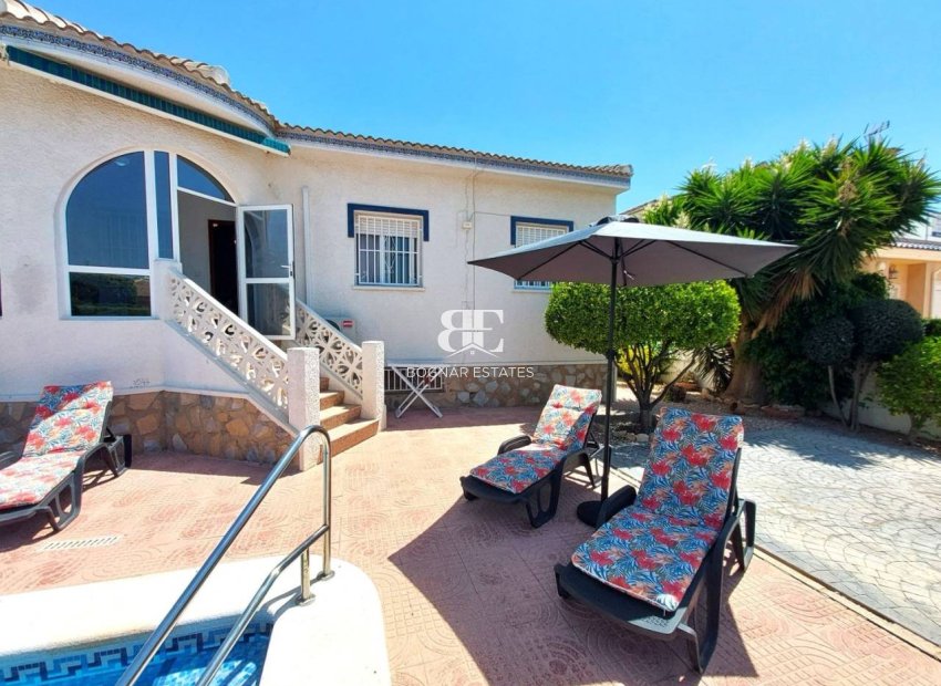Resale - Villa -
Ciudad Quesada - Pueblo Bravo