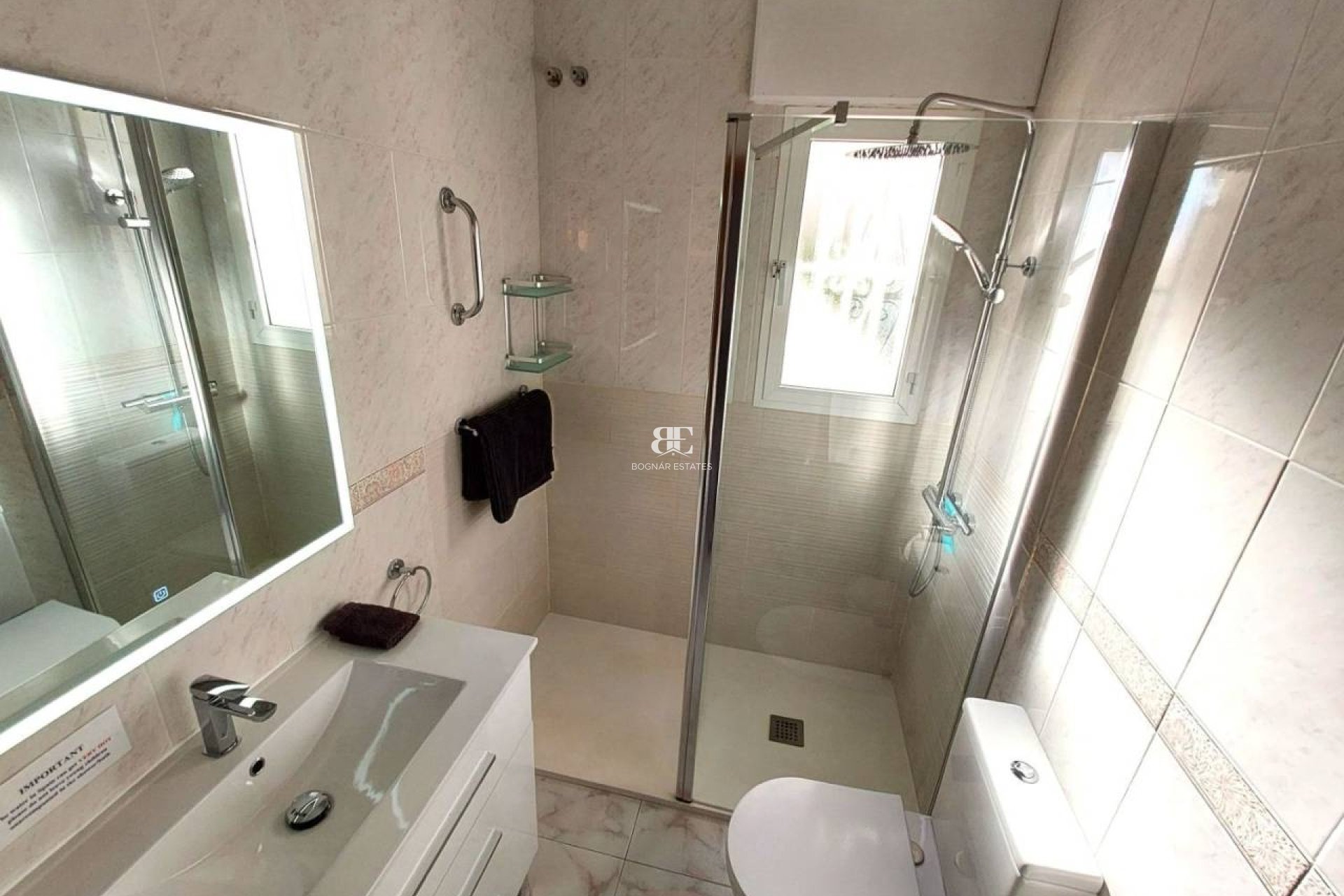 Resale - Villa -
Ciudad Quesada - Pueblo Bravo