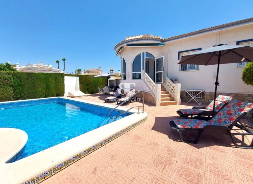 Resale - Villa -
Ciudad Quesada - Pueblo Bravo