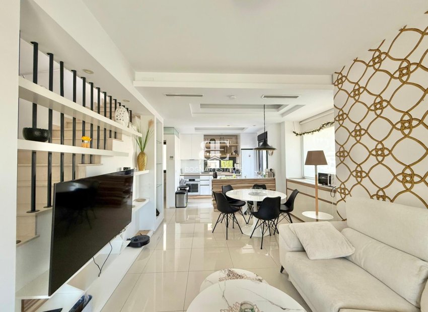 Resale - Villa -
Ciudad Quesada - Pueblo Bravo